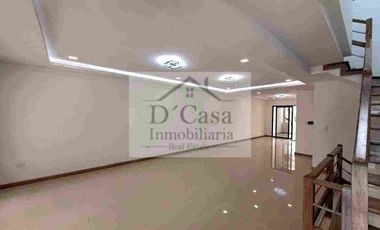 CASA DE VENTA EN CUENCA EN MEDIO EJIDO CON ÁREA VERDE