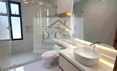CASA DE VENTA EN CUENCA EN MEDIO EJIDO CON ÁREA VERDE