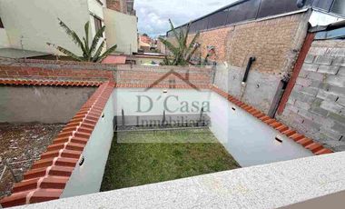 CASA DE VENTA EN CUENCA EN MEDIO EJIDO CON ÁREA VERDE