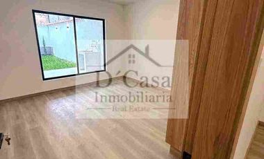 CASA DE VENTA EN CUENCA EN MEDIO EJIDO CON ÁREA VERDE