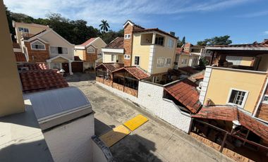 VENDO CASA EN CONJUNTO CAÑAVERAL DE LA RIVIERA EN FLORIDABLANCA