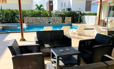 Venta de Casa, Zona Norte de Montecristi Golf Club
