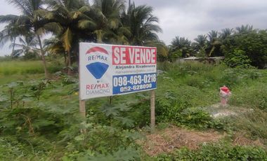 Venta de Terreno Comercial en Crucita