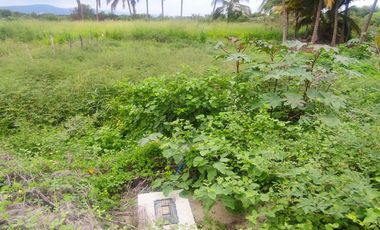 Venta de Terreno Comercial en Crucita