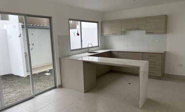 Renta de Casa en Manta Zona Norte