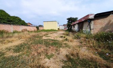 Venta de Terreno Comercial en Puerto Lopez