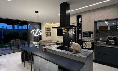 Casa de lujo en Venta Tumbaco 🏡