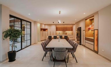 Casa de lujo en venta Puembo Arrayanes