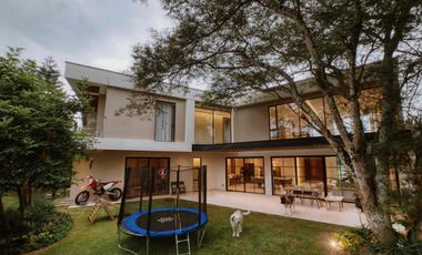 Casa de lujo en venta Puembo Arrayanes