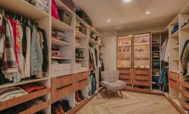 Casa de lujo en venta Puembo Arrayanes