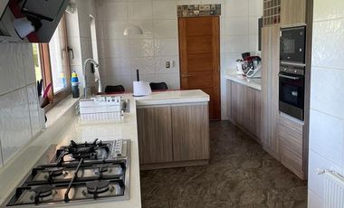 Vendo Linda Parcela con casa en Condominio