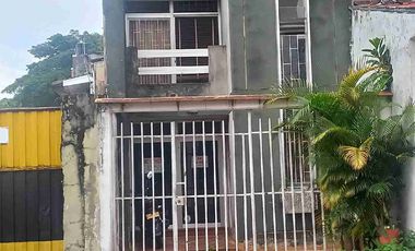 VENDO ĹOCAL COMERCIAL O APARTAMENTO
