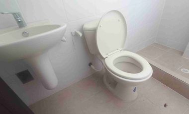 VENDO ĹOCAL COMERCIAL O APARTAMENTO