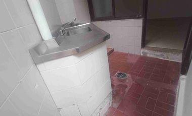 VENDO ĹOCAL COMERCIAL O APARTAMENTO