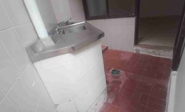 VENDO ĹOCAL COMERCIAL O APARTAMENTO