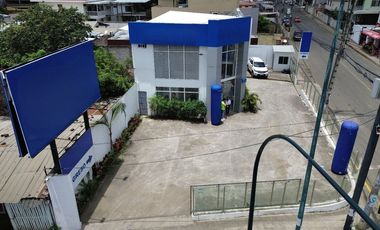local comercial de venta via avenida universitaria
