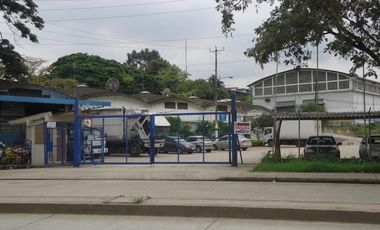 Este Terreno en Inmaconsa Via Daule 1000 m²