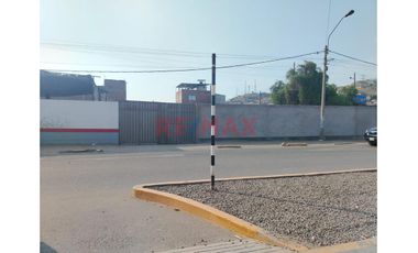 Venta De Local Industrial 2170 M2 En Puente Piedra