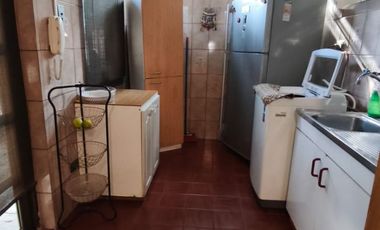 A la venta amplia Casa de esquina con estacionamiento techado 4 vehículos. La Florida