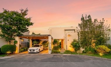 EN VENTA EX CASA PILOTO: DISEÑO DE VANGUARDIA CON TASA NOVABLE 2,47% | UF 13.500