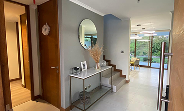 EN VENTA EX CASA PILOTO: DISEÑO DE VANGUARDIA CON TASA NOVABLE 2,47% | UF 13.500