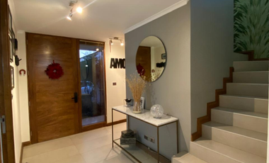 EN VENTA EX CASA PILOTO: DISEÑO DE VANGUARDIA CON TASA NOVABLE 2,47% | UF 13.500