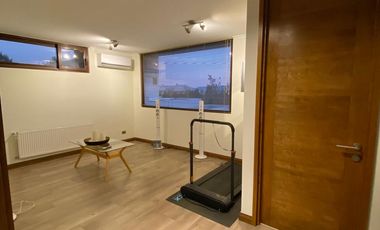 EN VENTA EX CASA PILOTO: DISEÑO DE VANGUARDIA CON TASA NOVABLE 2,47% | UF 13.500