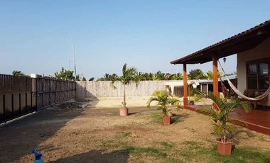 Venta de Casa en Rocafuerte Manabi