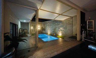 Rumah dengan kolam renang pribadi dekat RSUD Gerung