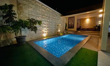 Rumah dengan kolam renang pribadi dekat RSUD Gerung