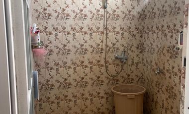 Rumah dengan kolam renang pribadi dekat RSUD Gerung