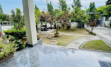 Rumah dengan kolam renang pribadi dekat RSUD Gerung