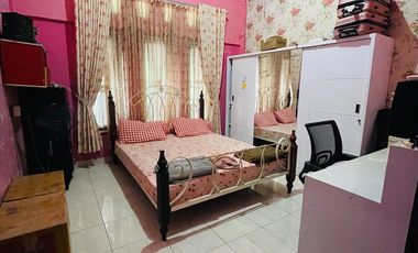 Rumah dengan kolam renang pribadi dekat RSUD Gerung