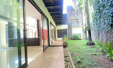 A Beautiful Tropical Home Designed Like A Resort In Quiet Kemang Dalam Jakarta Selatan