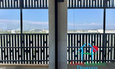Departamento de playa en renta vacacional, con 4 recámaras y doble terraza, con vista al mar