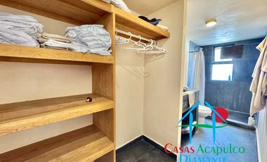 Departamento de playa en renta vacacional, con 4 recámaras y doble terraza, con vista al mar