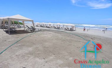 Departamento de playa en renta vacacional, con 4 recámaras y doble terraza, con vista al mar