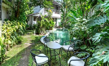 DIJUAL VILLA DENGAN 5 KAMAR TIDUR DI TANGKUBAN PERAHU, KEROBOKAN