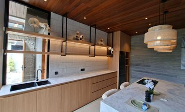 BRAND NEW LUXURY VILLA LOCATED BALE MANSION KUTA