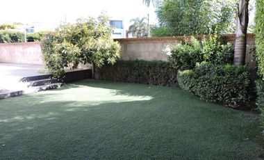 Oportunidad Casa en renta/venta en Cluster 666, Lomas de Angelópolis – Casa con jardín grande