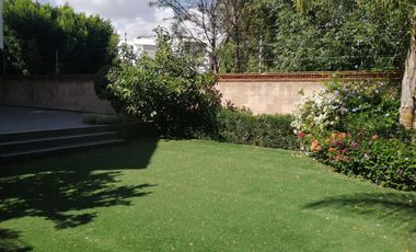 Oportunidad Casa en renta/venta en Cluster 666, Lomas de Angelópolis – Casa con jardín grande