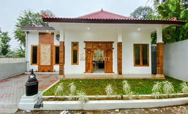 RUMAH ETNIK CANTIK, DALAM CLUSTER DEKAT BUKIT RHEMA GEREJA AYAM