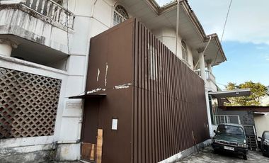 Disewa Rumah Pinggir Jalan Utama Sektor 1 Bintaro Ex Distro