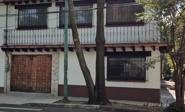 ¡Oportunidad Única en Coyoacán! Propiedad con Uso Comercial y Habitacional