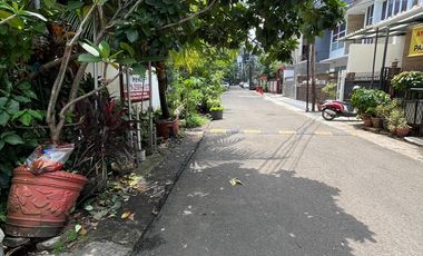 Dijual rumah Jl. Sampit Kebayoran Jakarta Selatan