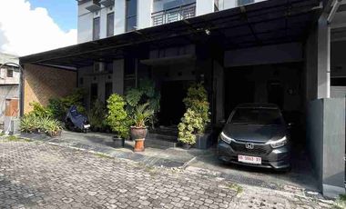 RUMAH MEWAH 2 LANTAI ISTIMEWA DALAM PERUMAHAN PONDOK PERMAI NITIKAN UMBULHARJO