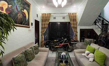 RUMAH MEWAH 2 LANTAI ISTIMEWA DALAM PERUMAHAN PONDOK PERMAI NITIKAN UMBULHARJO