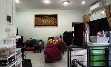 RUMAH MEWAH 2 LANTAI ISTIMEWA DALAM PERUMAHAN PONDOK PERMAI NITIKAN UMBULHARJO