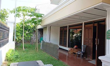 Rumah di Jemur Andayani