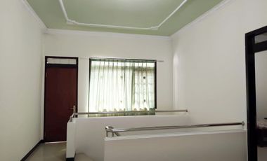 Rumah di Jemur Andayani